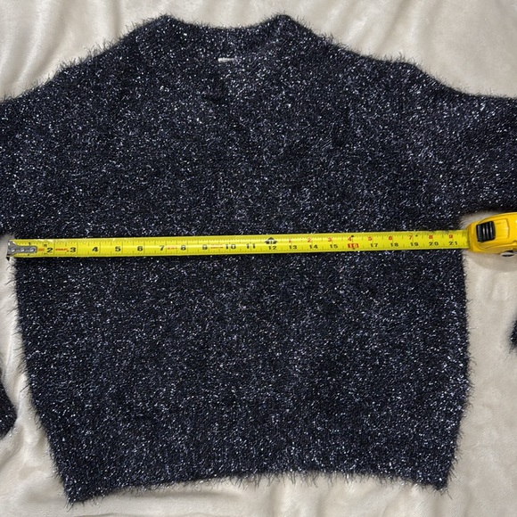 H&M black with metallic silver black sweater-XS - Picture 5 of 6